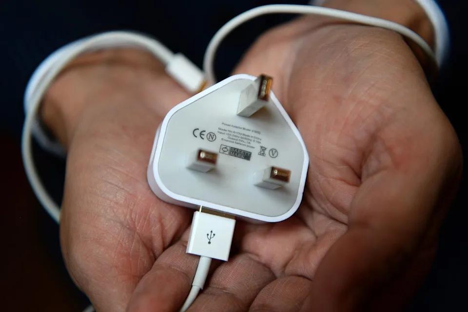 New Battery Breakthrough Leads to ‘Big Leaps’ in Electronic Performance